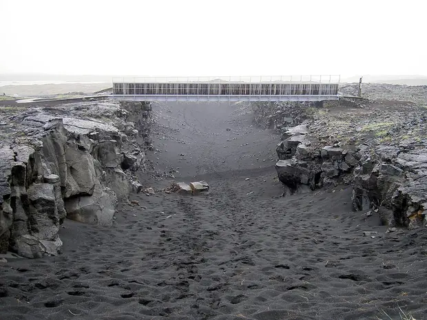 Bridge Between Continents, Reykjanes, Reykjanes, then straight to Vík