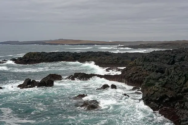Brimketill, Reykjanes, then straight to Vík