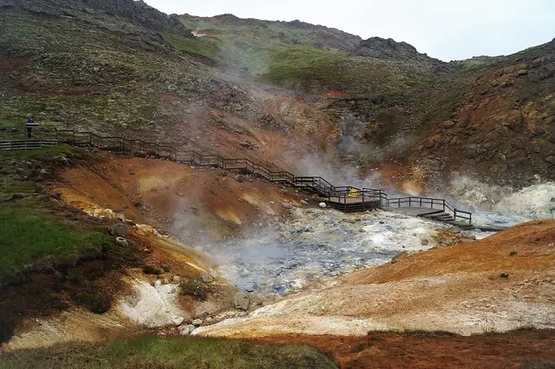 Seltún geothermal field, Krýsuvík, Kálfatjörn, 1m 28s